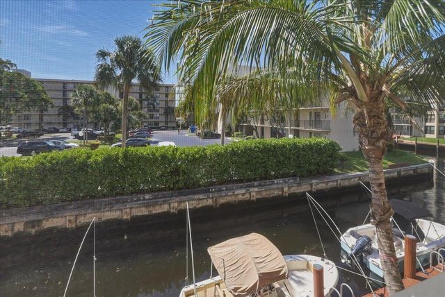 16 Royal Palm Way 205, Boca Raton, FL 33432
