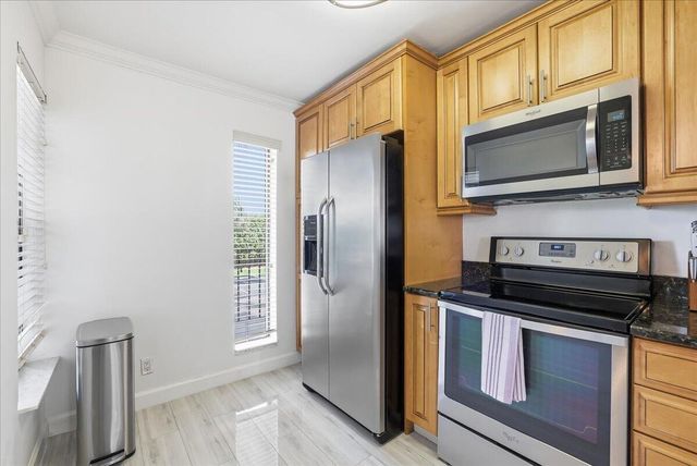 16 Royal Palm Way 205, Boca Raton, FL 33432