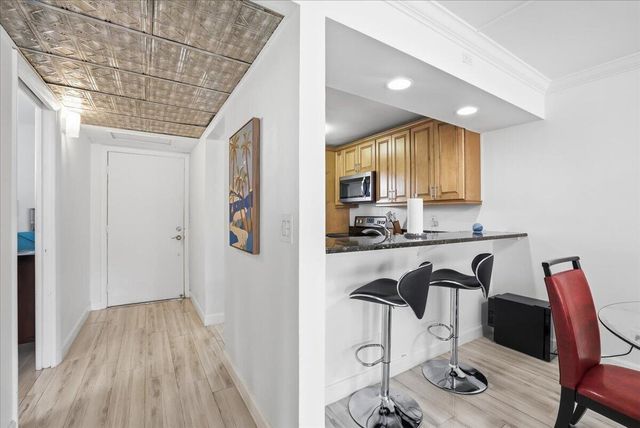 16 Royal Palm Way 205, Boca Raton, FL 33432