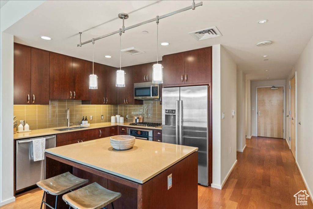 Image 2 of property listing at 35 E 100 S #807, Salt Lake City, UT 84111