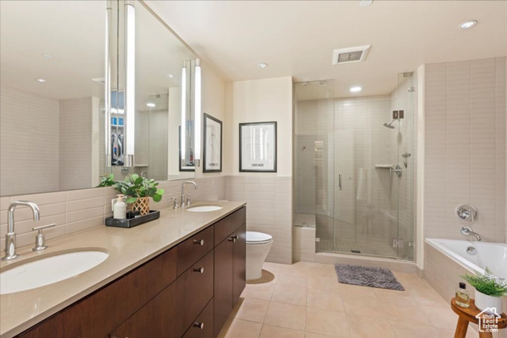 Image 20 of property listing at 35 E 100 S #807, Salt Lake City, UT 84111