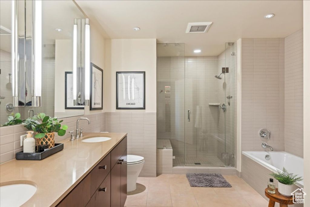 Image 23 of property listing at 35 E 100 S #807, Salt Lake City, UT 84111