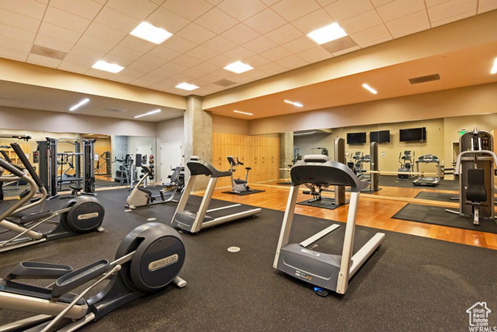 Image 34 of property listing at 35 E 100 S #807, Salt Lake City, UT 84111