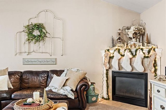 1528 Legend Trail Drive A, Lawrence, KS 66047