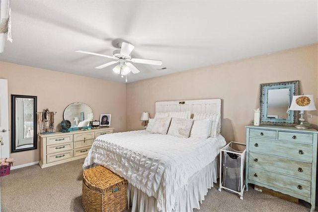 1528 Legend Trail Drive A, Lawrence, KS 66047