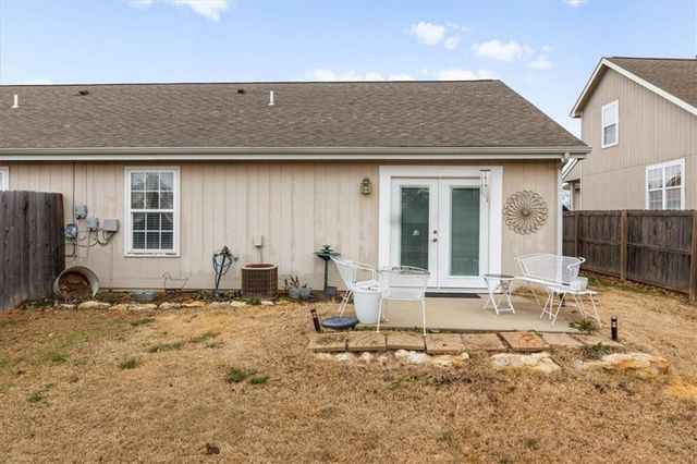 1528 Legend Trail Drive A, Lawrence, KS 66047