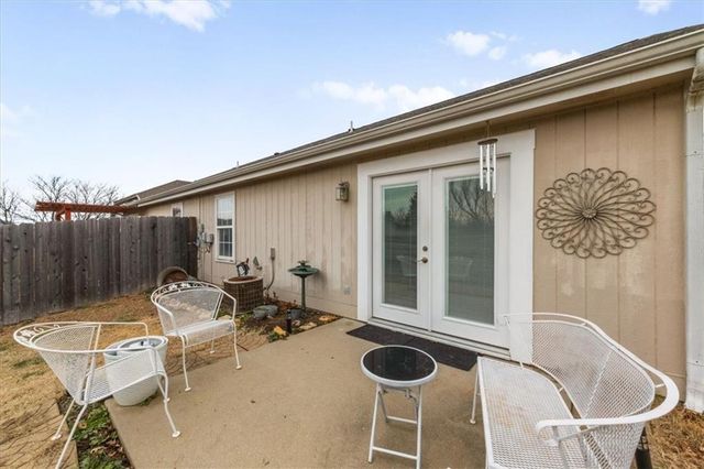 1528 Legend Trail Drive A, Lawrence, KS 66047