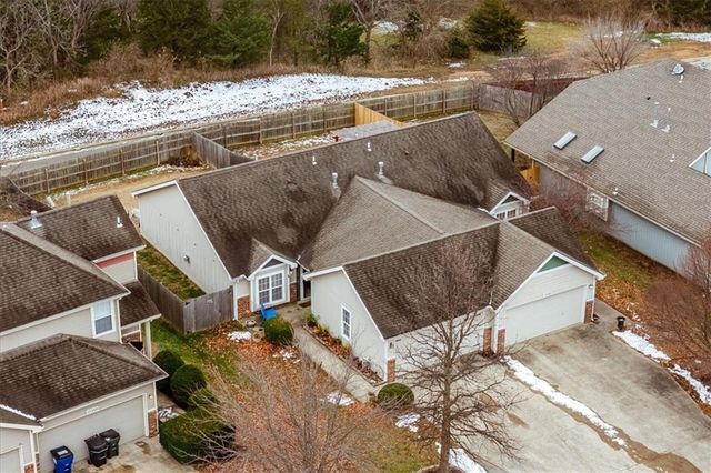 1528 Legend Trail Drive A, Lawrence, KS 66047