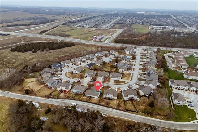 1528 Legend Trail Drive A, Lawrence, KS 66047