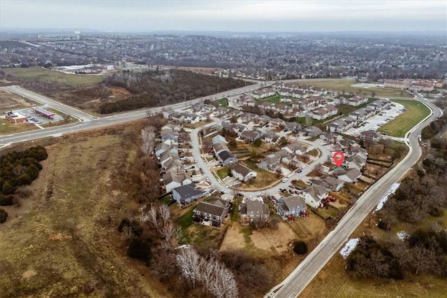 1528 Legend Trail Drive A, Lawrence, KS 66047