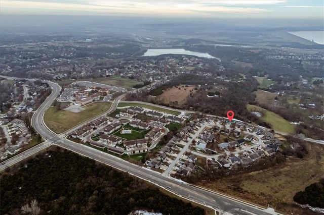 1528 Legend Trail Drive A, Lawrence, KS 66047