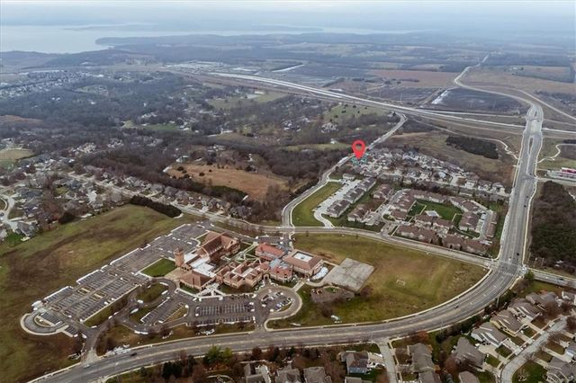 1528 Legend Trail Drive A, Lawrence, KS 66047