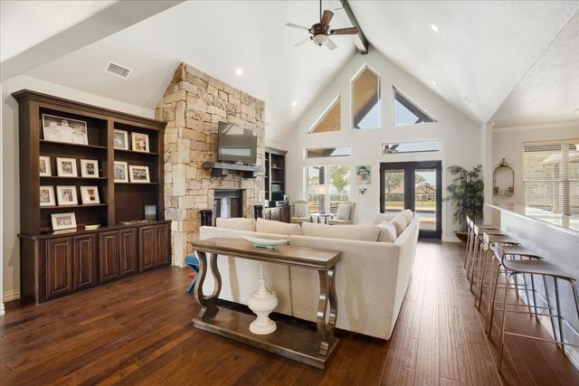 35 S Bob Jones Court, Pottsboro, TX 75076