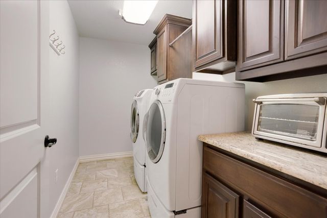 35 S Bob Jones Court, Pottsboro, TX 75076