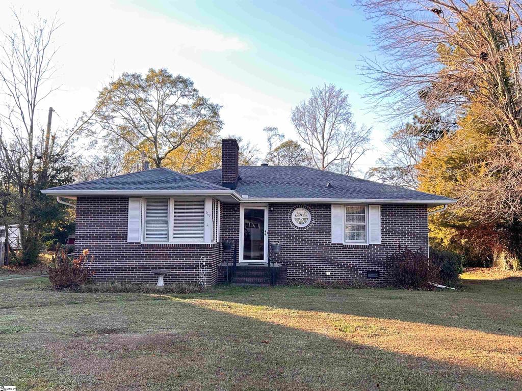 119 Weathers Circle, Fountain Inn, SC 29644