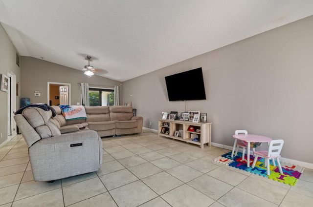 6194 Pine Tree Lane D, Tamarac, FL 33319