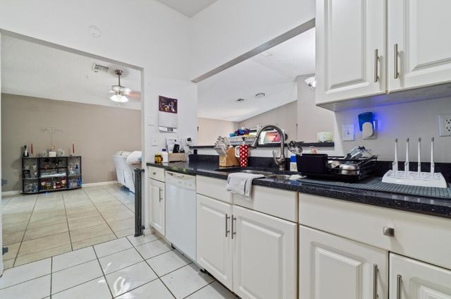 6194 Pine Tree Lane D, Tamarac, FL 33319