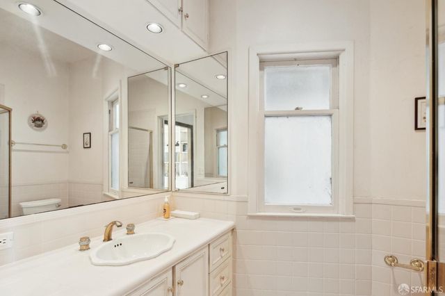 199 Edgewood Avenue, San Francisco, CA 94117