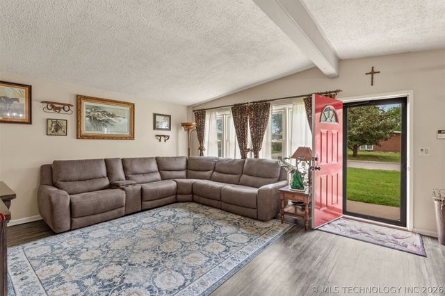 7859 E Newton Street, Tulsa, OK 74115