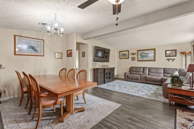 7859 E Newton Street, Tulsa, OK 74115