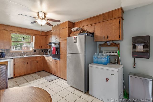 7859 E Newton Street, Tulsa, OK 74115