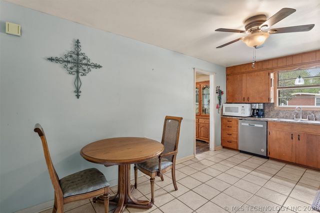 7859 E Newton Street, Tulsa, OK 74115