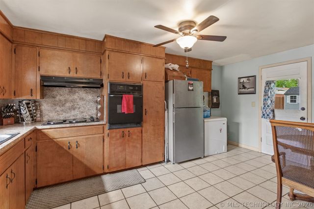 7859 E Newton Street, Tulsa, OK 74115