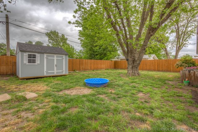 7859 E Newton Street, Tulsa, OK 74115