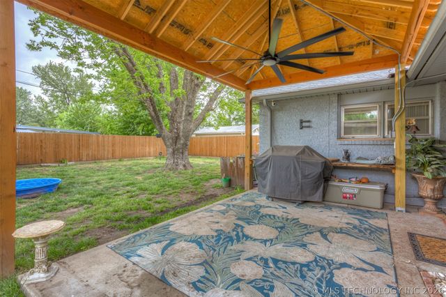 7859 E Newton Street, Tulsa, OK 74115