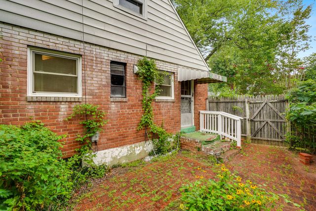 2926 IRVINGTON RD, Falls Church, VA 22042