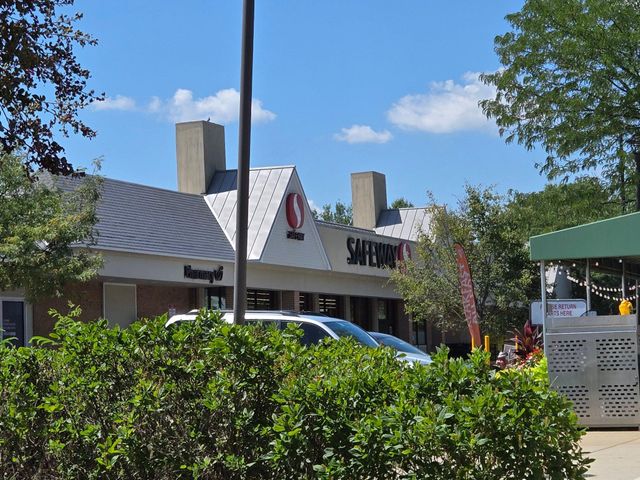 2926 IRVINGTON RD, Falls Church, VA 22042