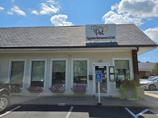2926 IRVINGTON RD, Falls Church, VA 22042