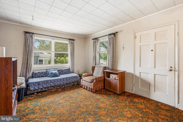 2926 IRVINGTON RD, Falls Church, VA 22042