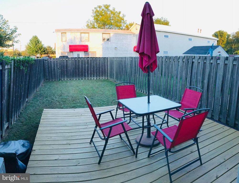 3 E PERPEN CT, Newark, DE 19702