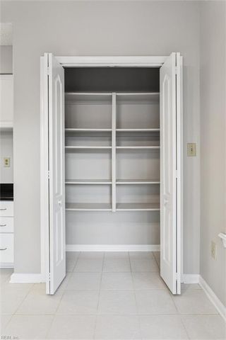 906 Nicklaus DR, Newport News, VA 23602