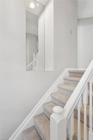 906 Nicklaus DR, Newport News, VA 23602