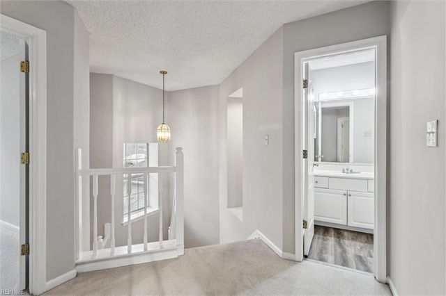 906 Nicklaus DR, Newport News, VA 23602