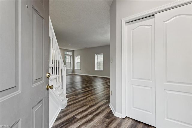 906 Nicklaus DR, Newport News, VA 23602