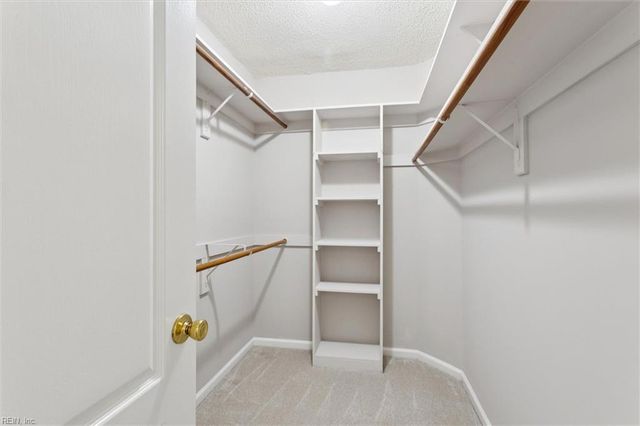 906 Nicklaus DR, Newport News, VA 23602