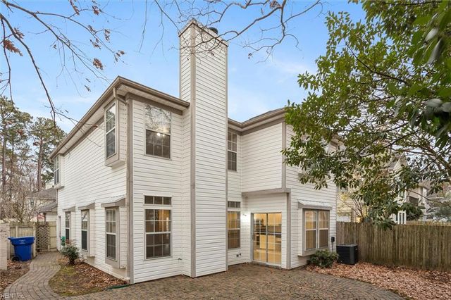 906 Nicklaus DR, Newport News, VA 23602