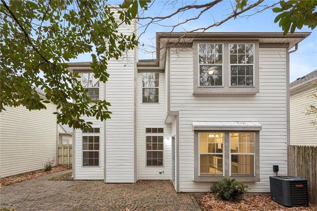 906 Nicklaus DR, Newport News, VA 23602