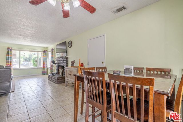 38625 159th Street, Lake Los Angeles, CA 93591
