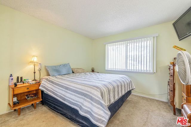 38625 159th Street, Lake Los Angeles, CA 93591