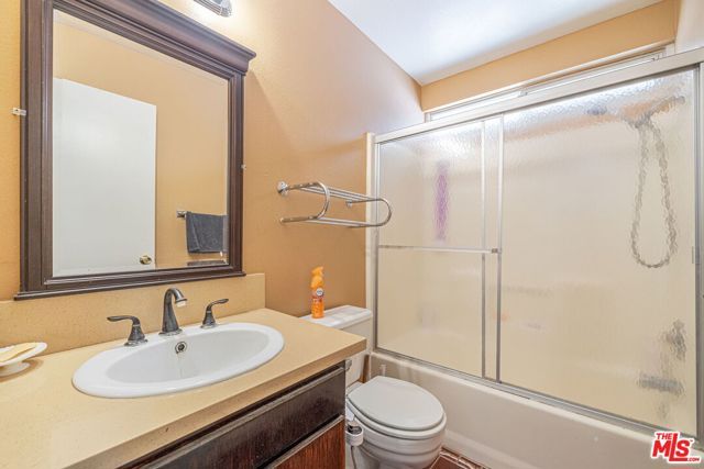 38625 159th Street, Lake Los Angeles, CA 93591