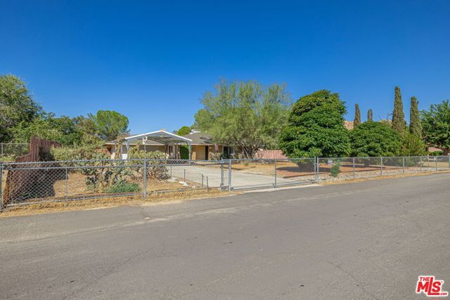 38625 159th Street, Lake Los Angeles, CA 93591