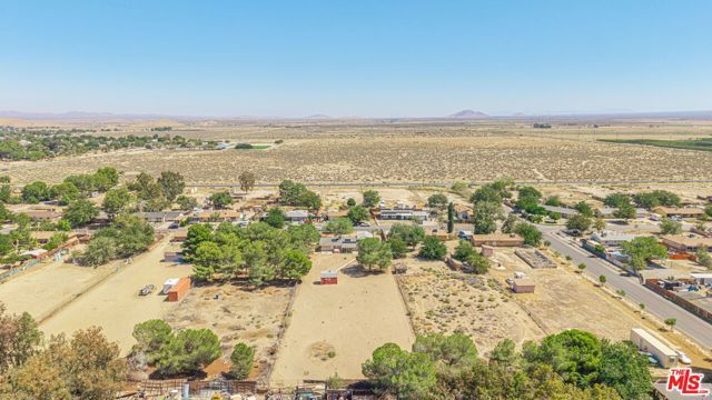 38625 159th Street, Lake Los Angeles, CA 93591