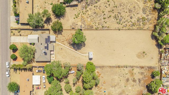 38625 159th Street, Lake Los Angeles, CA 93591