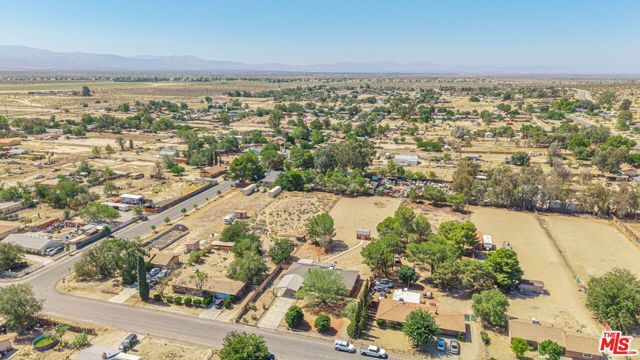 38625 159th Street, Lake Los Angeles, CA 93591