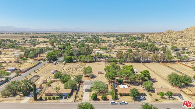 38625 159th Street, Lake Los Angeles, CA 93591