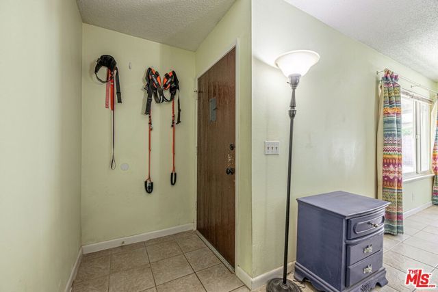 38625 159th Street, Lake Los Angeles, CA 93591